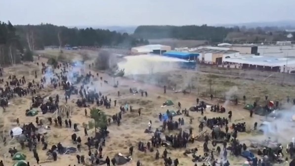 Полша обвини Беларус за нападенията на мигранти срещу полските военнослужещи